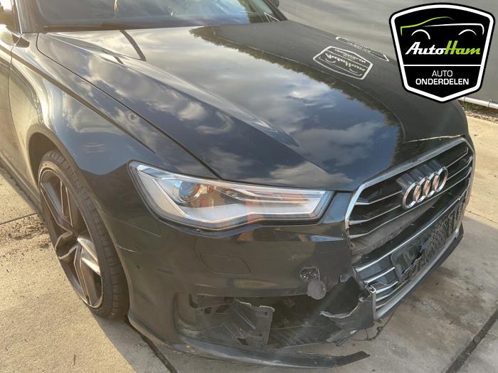 Audi A6 Avant 2.0 TDI 16V Samochód złomowany (2015, Czarny)