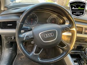 Audi A6 Avant 2.0 TDI 16V Samochód złomowany (2015, Czarny)