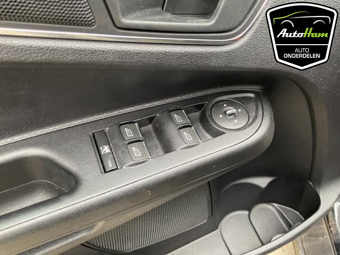 Ford B-Max 1.0 EcoBoost 12V 100 Épave (2014, Noir)