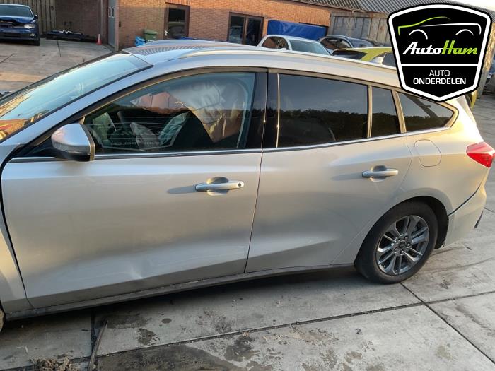 Ford Focus 4 Wagon 1.0 EcoBoost 12V Hybrid 155 Samochód złomowany (2025, Szary)