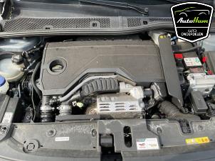 Opel Corsa F 1.2 Turbo 12V 100 Hybrid Épave (2024, Gris)