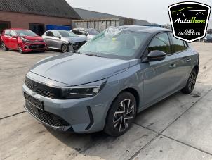 Opel Corsa F 1.2 Turbo 12V 100 Hybrid Épave (2024, Gris)