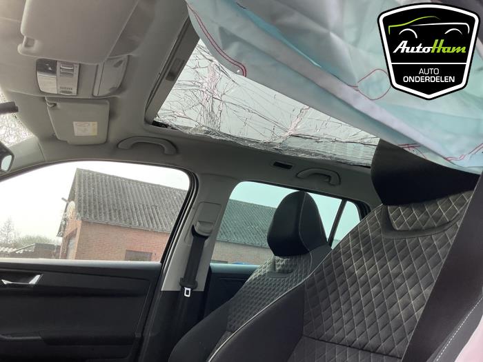 Skoda Fabia III Combi 1.0 TSI 12V Épave (2018, Noir)
