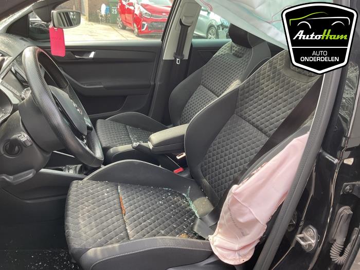 Skoda Fabia III Combi 1.0 TSI 12V Épave (2018, Noir)