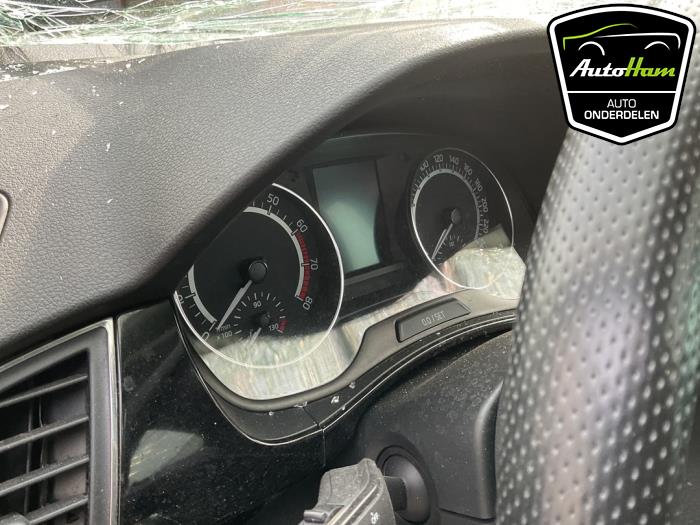 Skoda Fabia III Combi 1.0 TSI 12V Épave (2018, Noir)