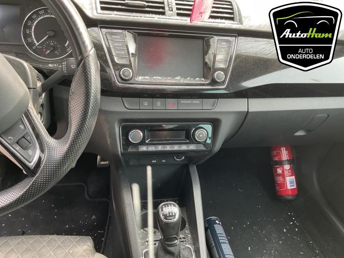 Skoda Fabia III Combi 1.0 TSI 12V Épave (2018, Noir)