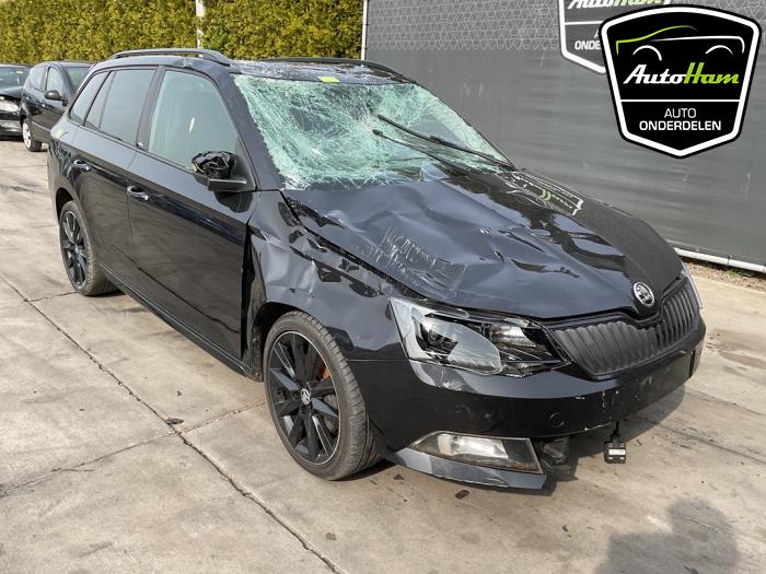 Skoda Fabia III Combi 1.0 TSI 12V Épave (2018, Noir)