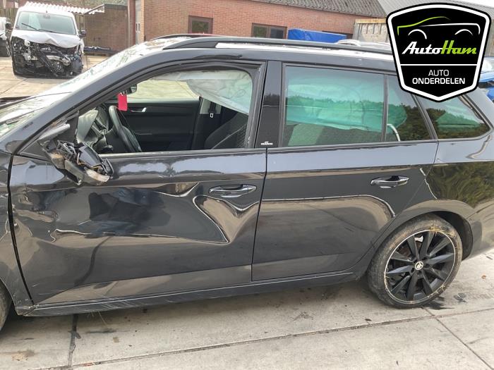 Skoda Fabia III Combi 1.0 TSI 12V Épave (2018, Noir)