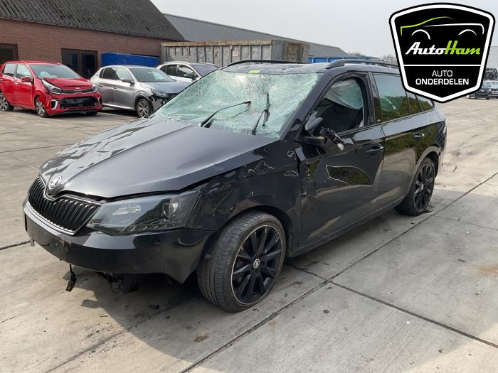 Skoda Fabia III Combi 1.0 TSI 12V Épave (2018, Noir)