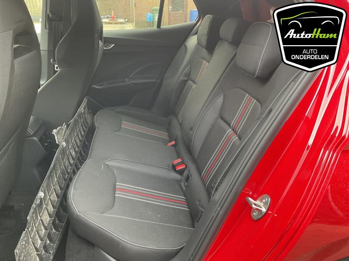 Skoda Fabia IV 1.0 TSI 12V Épave (2026, Rouge, Noir)