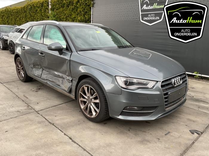 Audi A3 Sportback 1.4 TFSI 16V Samochód złomowany (2013, Szary)