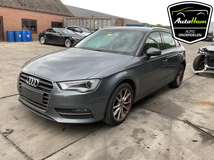 Audi A3 Sportback 1.4 TFSI 16V Samochód złomowany (2013, Szary)