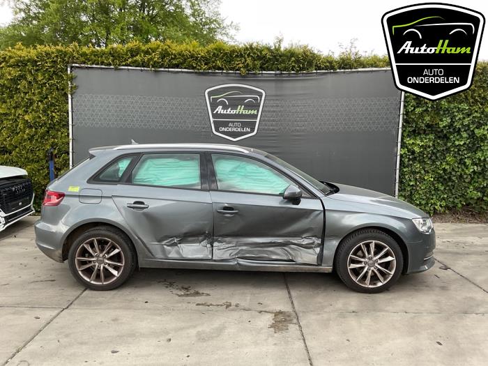 Audi A3 Sportback 1.4 TFSI 16V Samochód złomowany (2013, Szary)