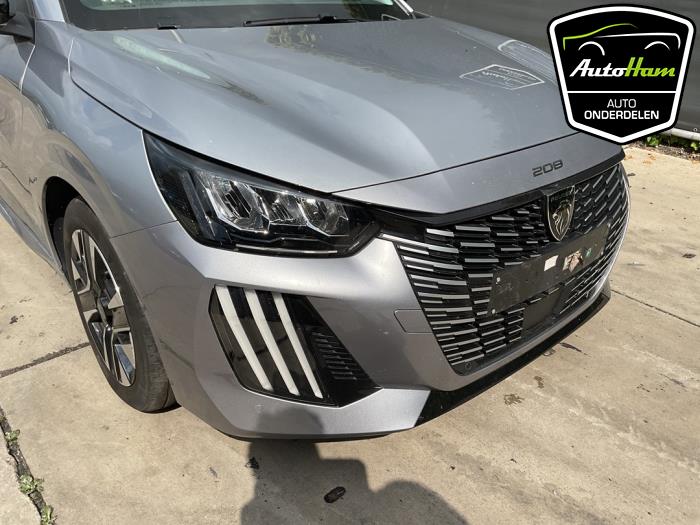 Peugeot 208 II 1.2 Hybrid 100 Vehículo de desguace (2024, Gris)