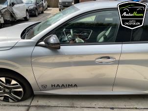 Peugeot 208 II 1.2 Hybrid 100 Vehículo de desguace (2024, Gris)