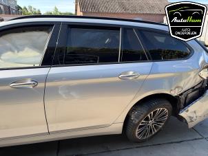 BMW 5 serie Touring 523d 2.0 TwinPower Turbo 16V Épave (2018, Gris)