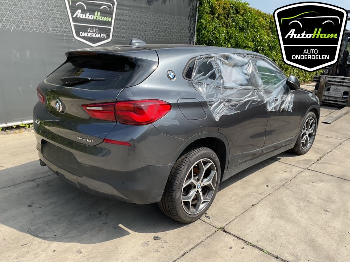 BMW X2 sDrive 20i 1.5 12V TwinPower Turbo Épave (2018, Gris)
