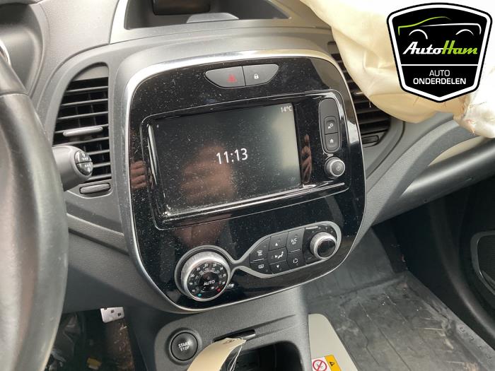 Renault Captur I 1.2 TCE 16V EDC Épave (2018, Blanc)