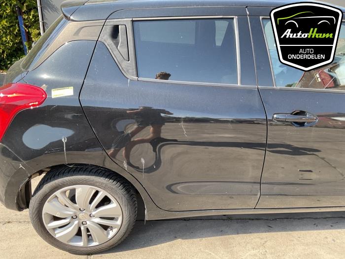 Suzuki Swift 1.2 Dual Jet 16V SHVS Épave (2021, Noir)