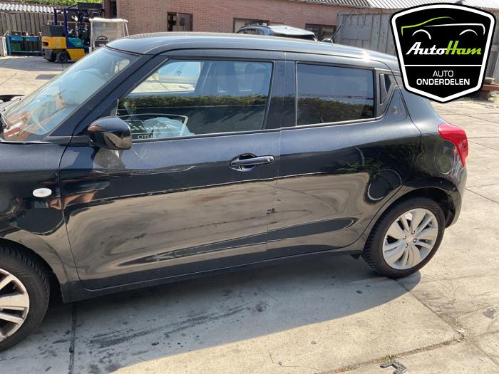 Suzuki Swift 1.2 Dual Jet 16V SHVS Épave (2021, Noir)
