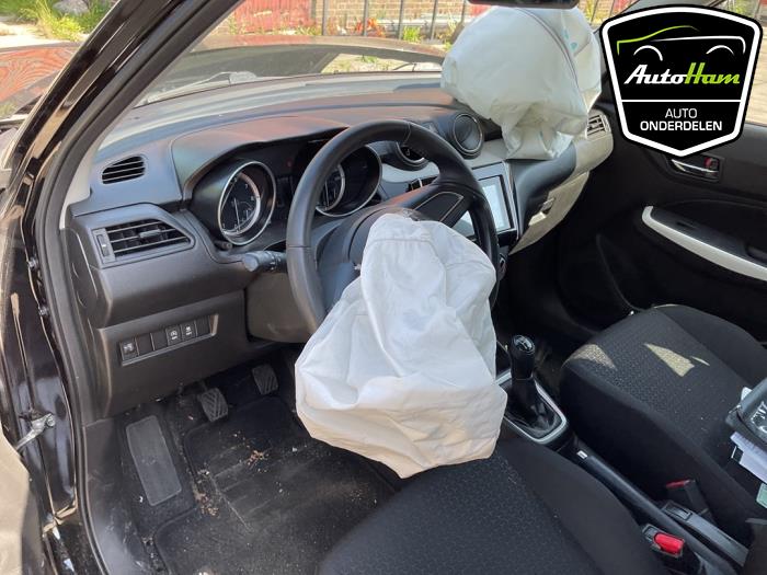 Suzuki Swift 1.2 Dual Jet 16V SHVS Épave (2021, Noir)