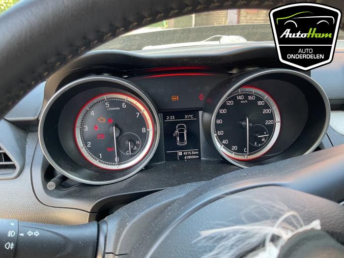 Suzuki Swift 1.2 Dual Jet 16V SHVS Épave (2021, Noir)