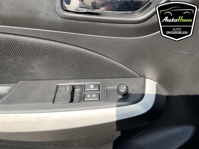 Suzuki Swift 1.2 Dual Jet 16V SHVS Épave (2021, Noir)