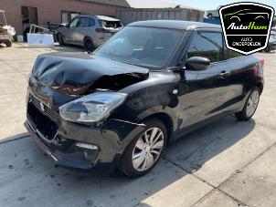 Suzuki Swift 1.2 Dual Jet 16V SHVS Épave (2021, Noir)
