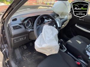 Suzuki Swift 1.2 Dual Jet 16V SHVS Épave (2021, Noir)