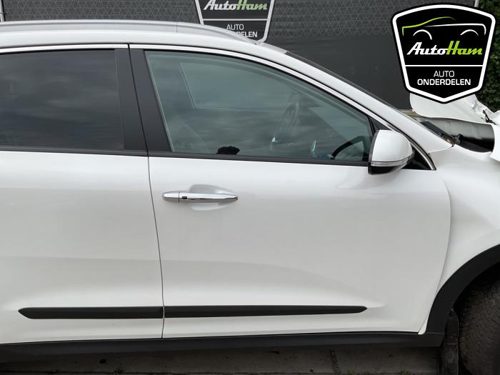 Kia Niro I E-Niro 64 kWh Vehículo de desguace (2021, Blanco)