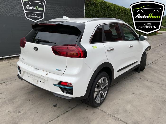 Kia Niro I E-Niro 64 kWh Vehículo de desguace (2021, Blanco)