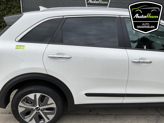 Kia Niro I E-Niro 64 kWh Vehículo de desguace (2021, Blanco)