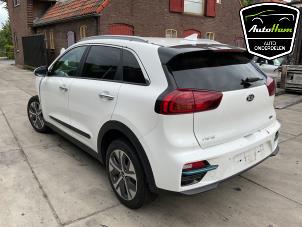 Kia Niro I E-Niro 64 kWh Vehículo de desguace (2021, Blanco)