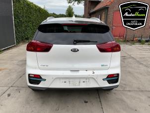 Kia Niro I E-Niro 64 kWh Vehículo de desguace (2021, Blanco)
