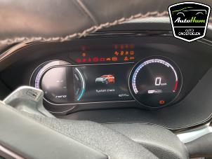 Kia Niro I E-Niro 64 kWh Vehículo de desguace (2021, Blanco)