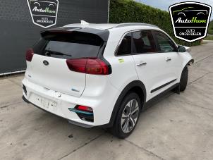 Kia Niro I E-Niro 64 kWh Vehículo de desguace (2021, Blanco)