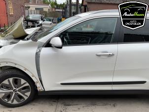 Kia Niro I E-Niro 64 kWh Vehículo de desguace (2021, Blanco)