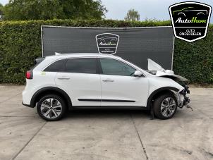 Kia Niro I E-Niro 64 kWh Vehículo de desguace (2021, Blanco)