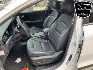 Kia Niro I E-Niro 64 kWh Vehículo de desguace (2021, Blanco)
