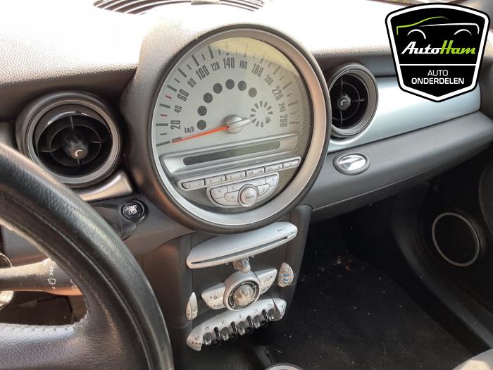Mini Mini 1.6 16V Cooper Vehículo de desguace (2009, Negro)