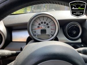 Mini Mini 1.6 16V Cooper Vehículo de desguace (2009, Negro)