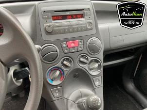 Fiat Panda 1.2, Classic Vehículo de desguace (2012, Blanco)