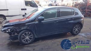 Peugeot 308 1.6 BlueHDi 120 Épave (2014, Gris)