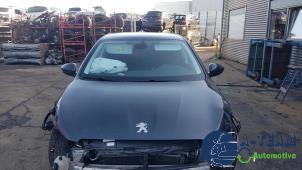 Peugeot 308 1.6 BlueHDi 120 Épave (2014, Gris)