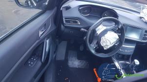 Peugeot 308 1.6 BlueHDi 120 Épave (2014, Gris)