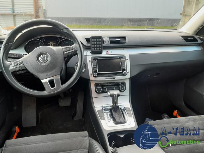 Volkswagen Passat Variant 1.4 TSI 16V Samochód złomowany (2010, Szary)