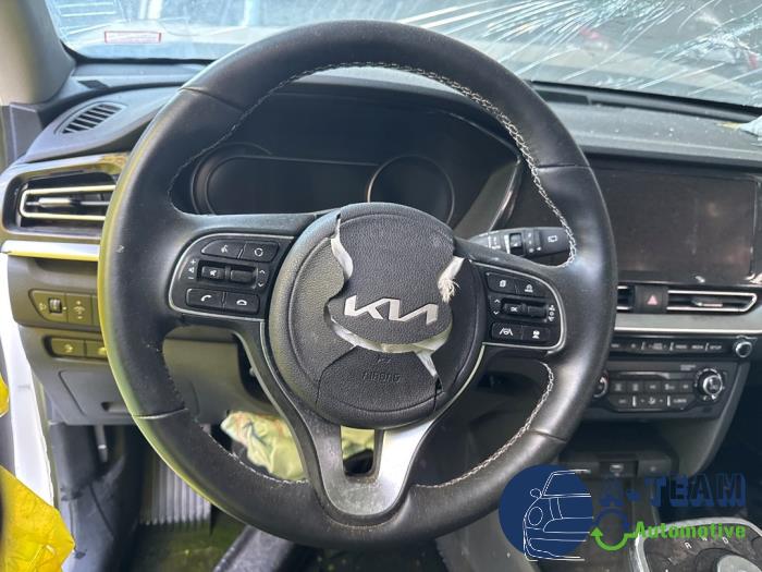 Kia Niro I E-Niro 64 kWh Épave (2022, Blanc)