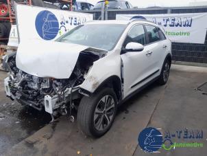Kia Niro I E-Niro 64 kWh Épave (2022, Blanc)