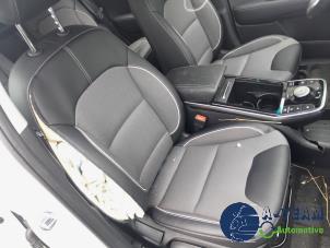 Kia Niro I E-Niro 64 kWh Épave (2022, Blanc)