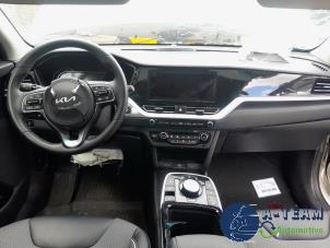 Kia Niro I E-Niro 64 kWh Épave (2022, Blanc)